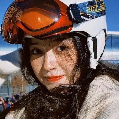 新荡女卡门封面